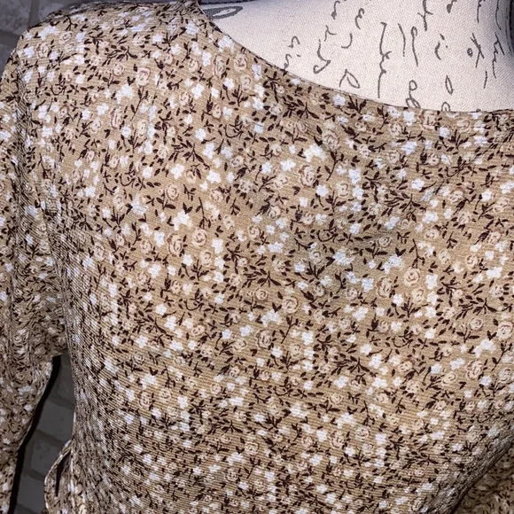 Tan Floral Print Ruffled Hem Self-Tie Wrap Dress - Picture 4 of 4